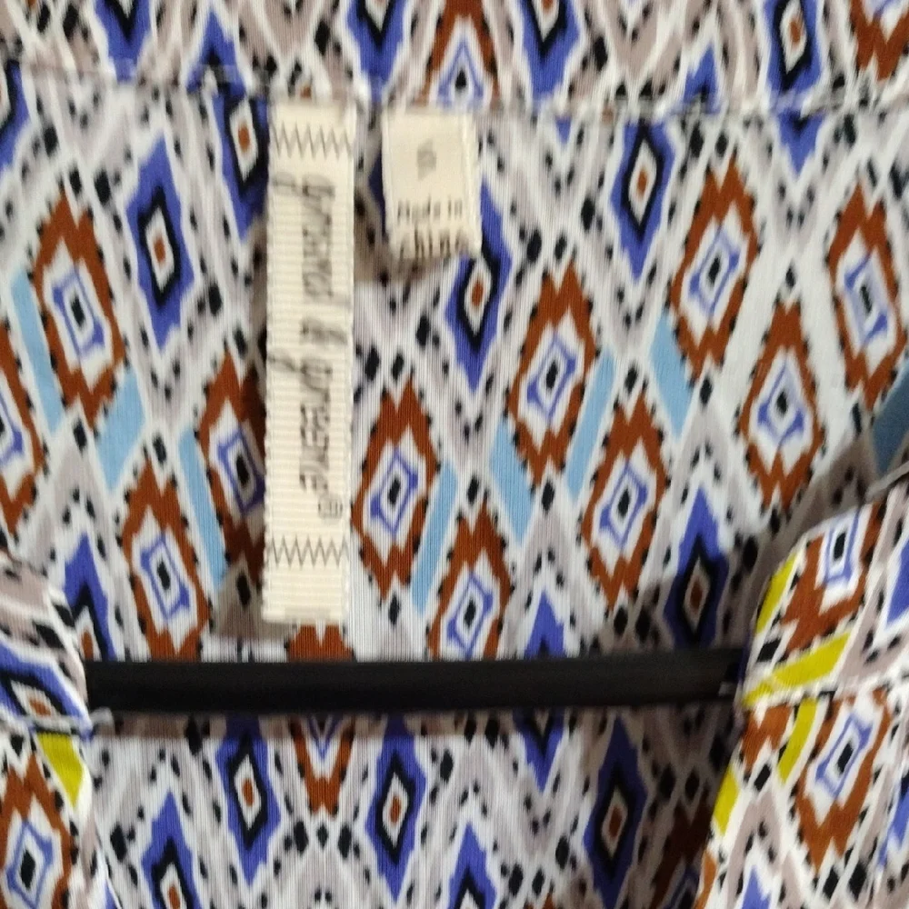 2/ $8 Sale Grand And Greene Chic And Vibrant Patterned Women's Top - Multicolor - Picture 2 of 5